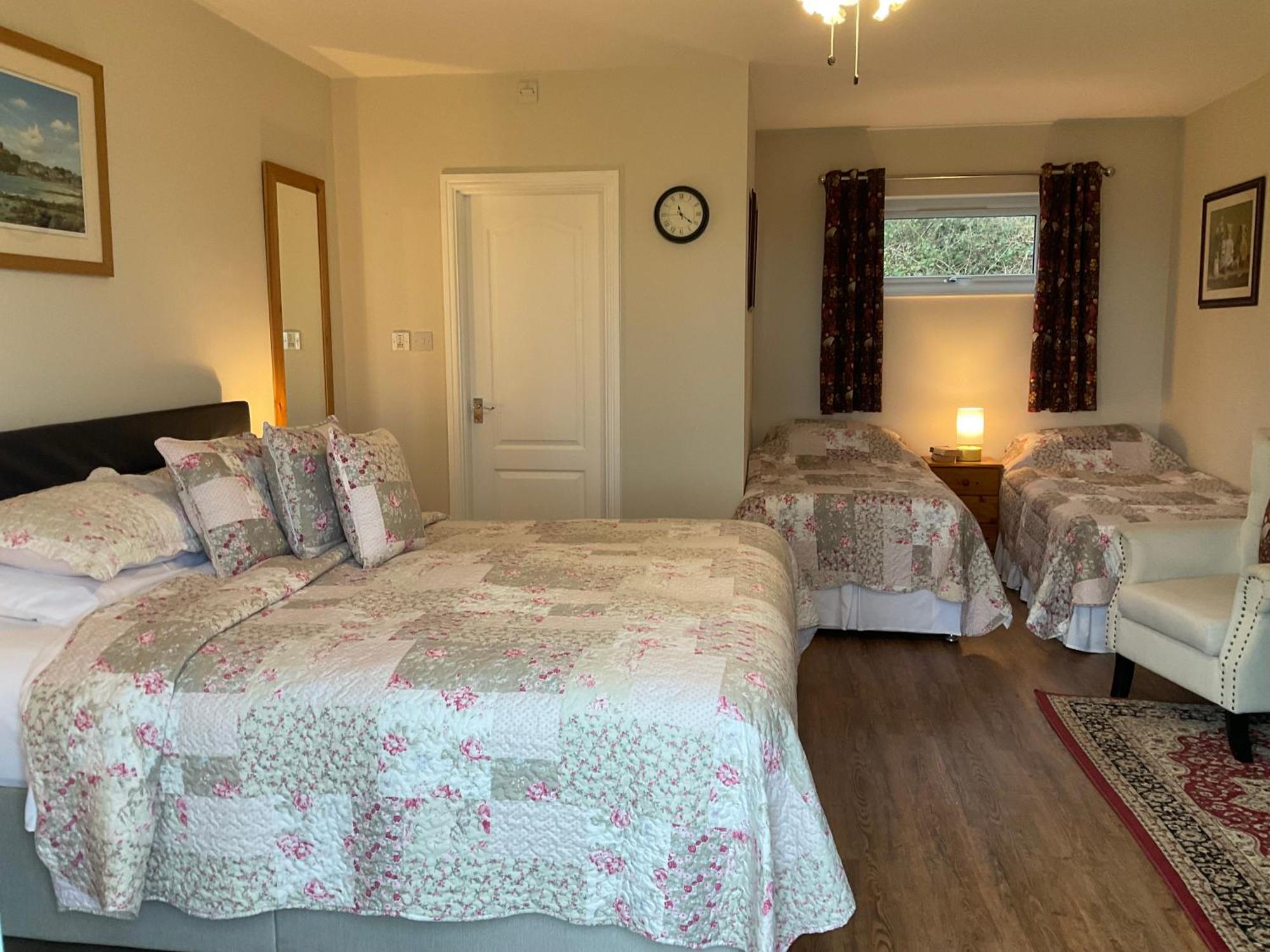 The Old Farmhouse B&B Dyffryn Ardudwy Room photo